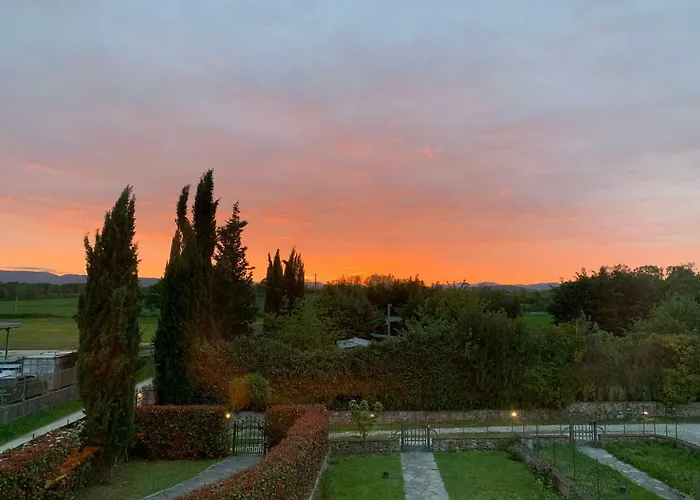 La Corte Di Ronzano 4* سكاربيرا